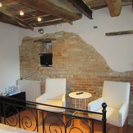 Il Leone Rosso Country house Falerone